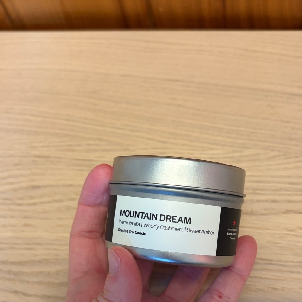 Mountain Dream Warm Vanilla Candle - Silver